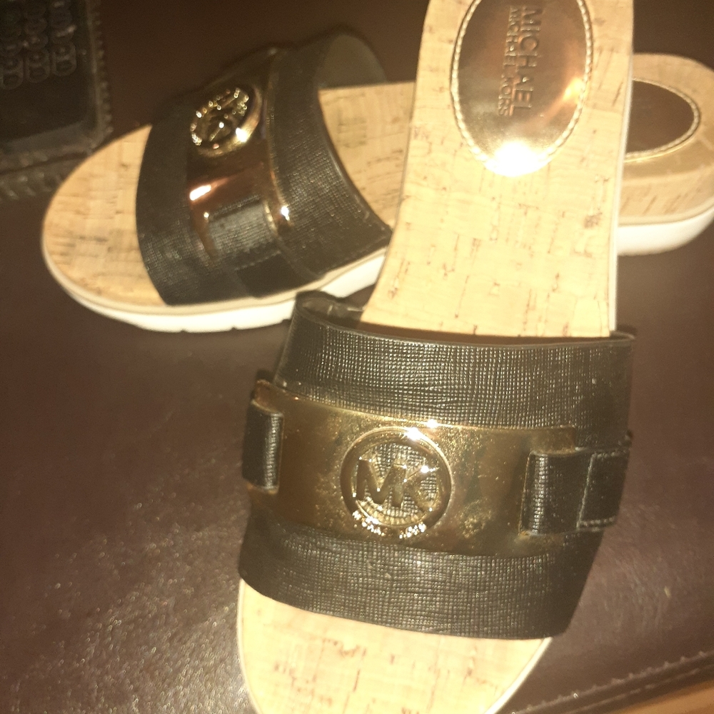 Mk sandals
